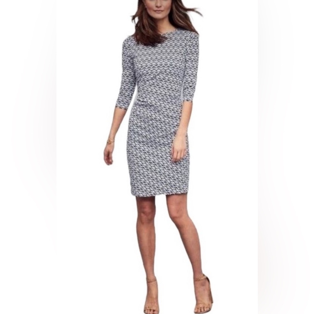 J. McLaughlin Ruched 3/4 Sleeve Dress. Navy & white